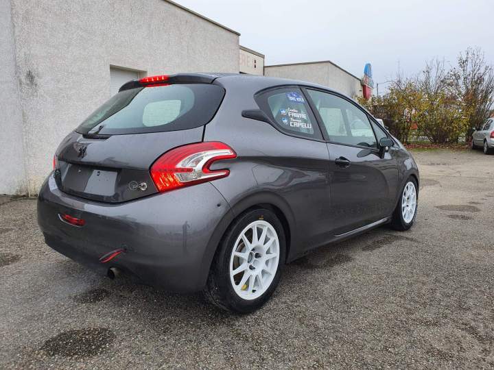 Peugeot 2028 rallye face arrière Bourg-en-Bresse